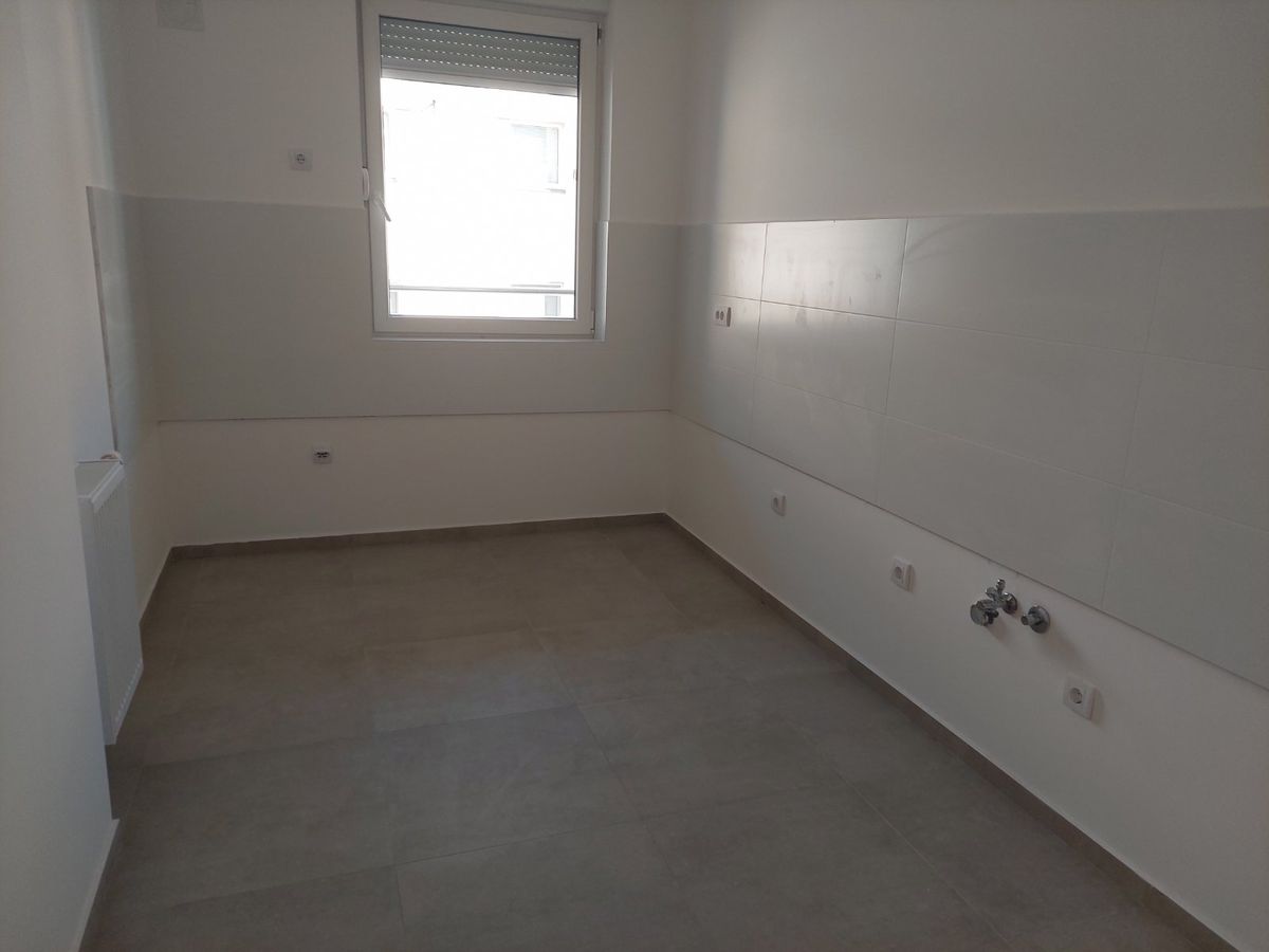 single-property-img-64d229aa944dbb1aed4b13a3